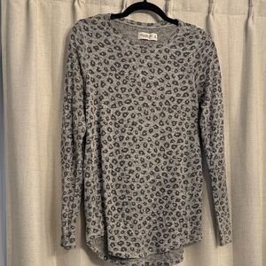 A&F Gray Leopard Print Long Sleeve Top